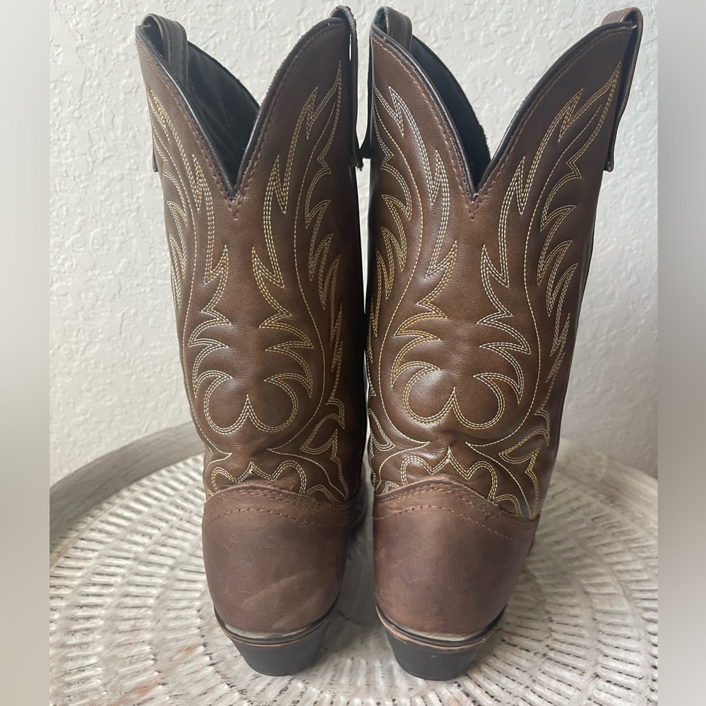 Laredo Brown Western Boots with Embroidered Design - Picture 2 of 14